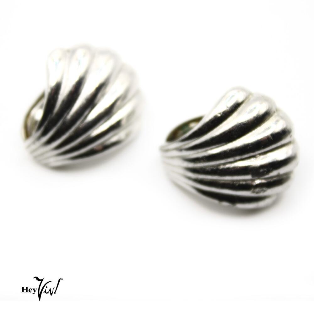 Vintage Barclay Silver Tone Shell Shape Clip On Earrings Mid Century 1" -Hey Viv